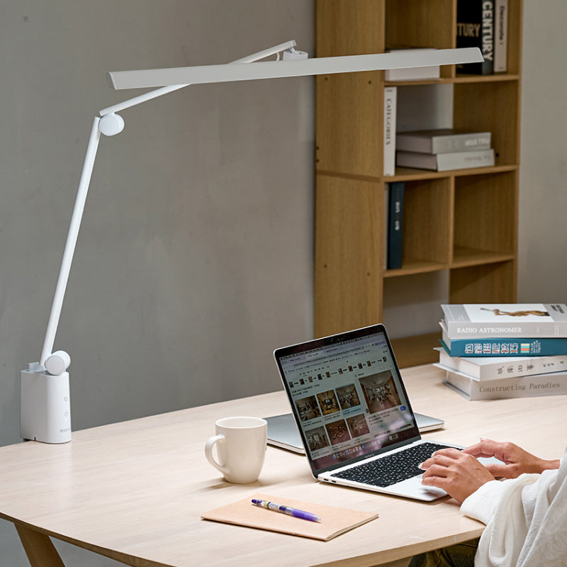 AI 智能護眼檯燈