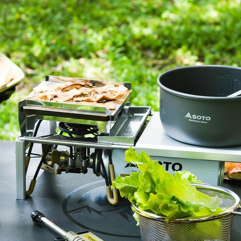 蜘蛛爐專用摺疊桌組(附束帶)ST-3401+鑄鐵烤盤ST-3100 | SOTO