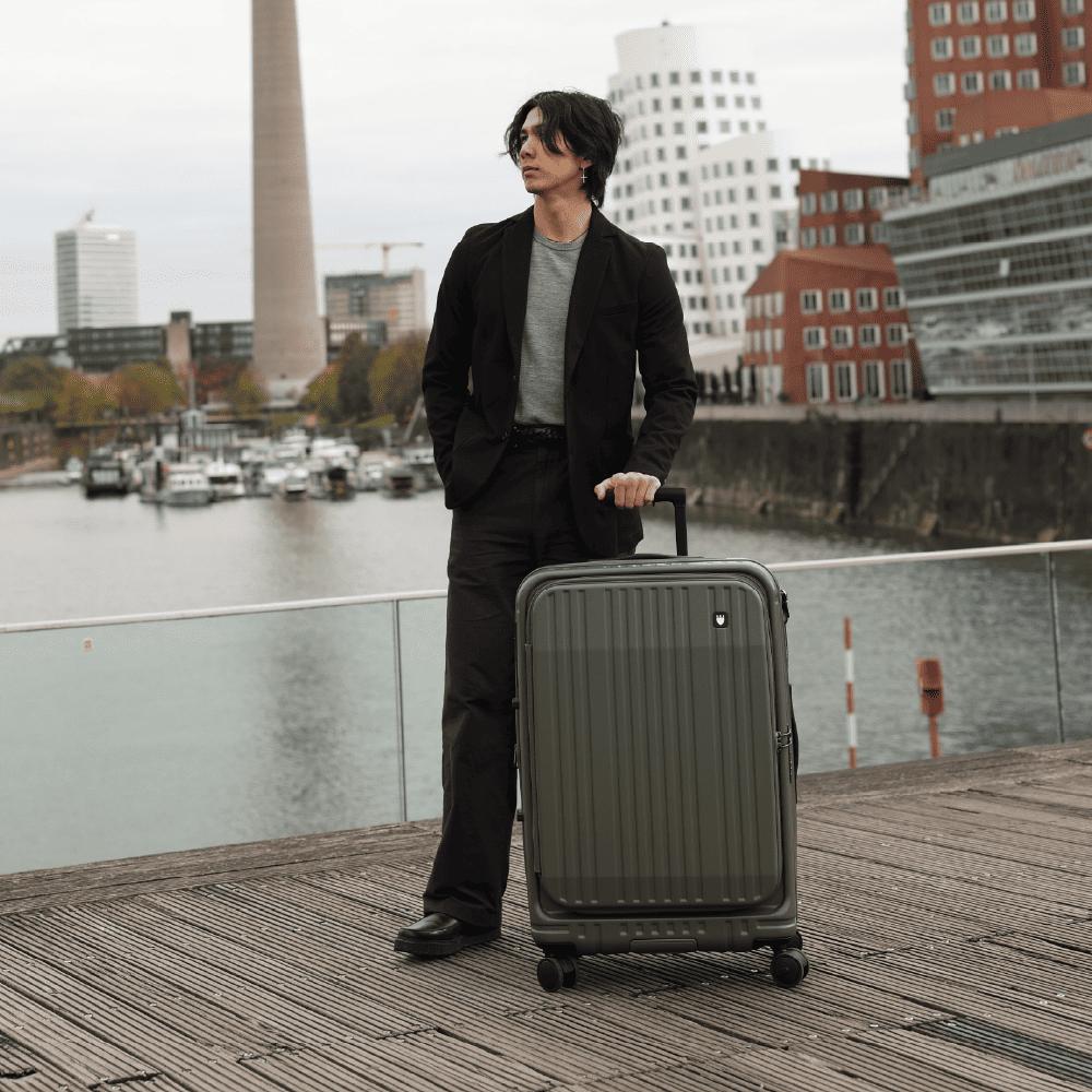 BERMAS TOP 2.0升級版 29吋 上掀前開式煞車行李箱～贈送原廠盥洗包  (多色可選)