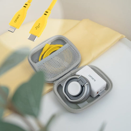 Qi2.0二合一磁吸無線充電架+AURA 3C收納包+GaN 67W快充組(Lightning)