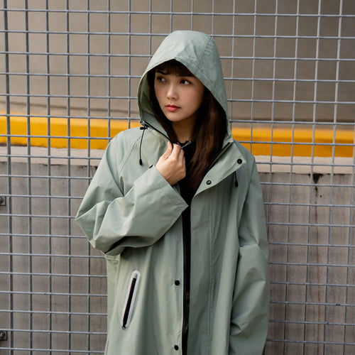 輕防水風雨衣 (俐落剪裁/快速穿脫)