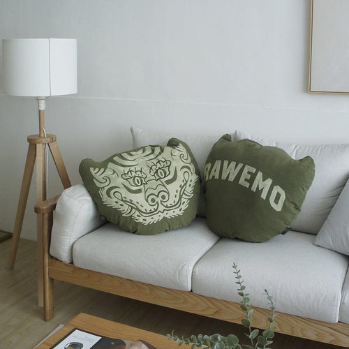 RAW EMOTIONS 老虎頭抱枕