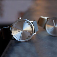 Tube ｜北歐工業齒輪設計真皮腕錶(40mm,不銹鋼銀錶盤、黑皮革錶帶)