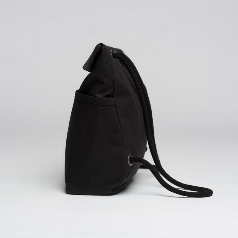 Dual Backpack 雙重身分後背包 - 深碳黑