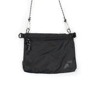 日本限定 - 遠足旅行袋 (大) /隨身輕便袋 / 好收納側背袋 / 黑色