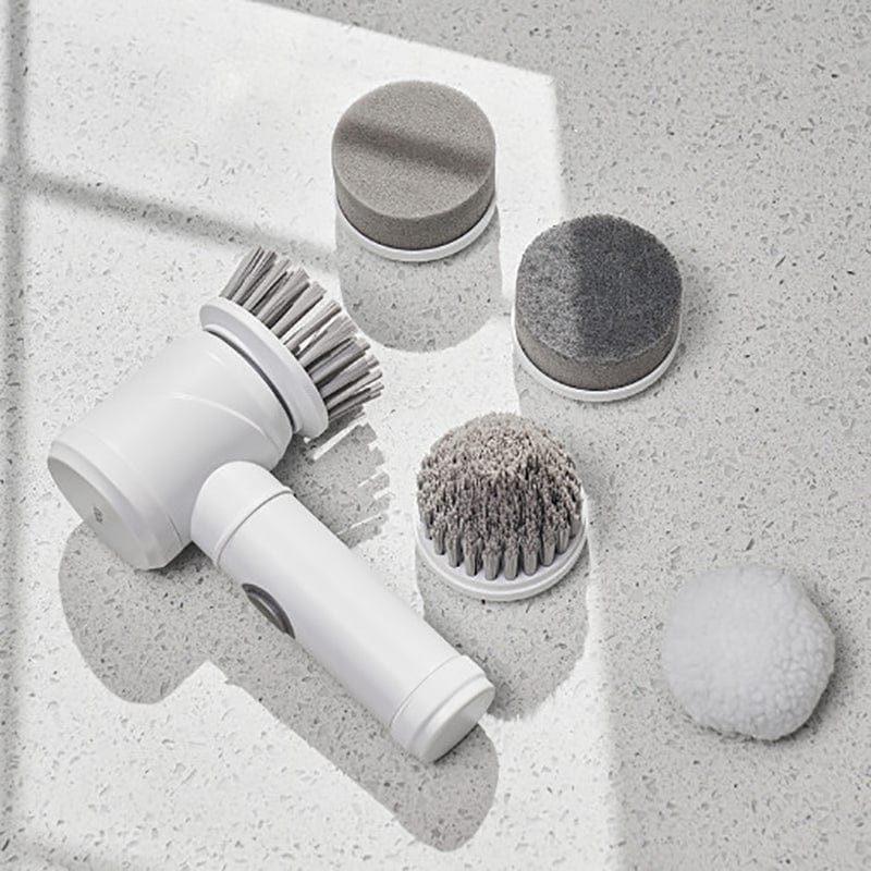 入厝送禮推薦 3:無線電動刷,清潔掃除必備,省下用手刷的力氣,堪稱最貼心的新居禮物。