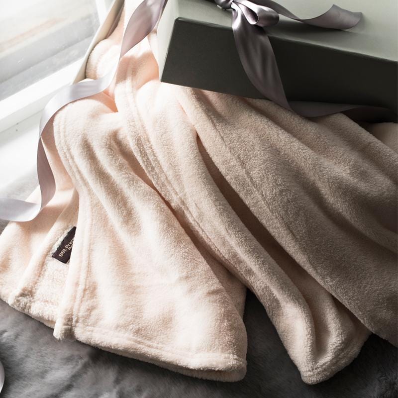【伊莉斯】100%精梳棉素色加大床組-寧靜灰+素色舒眠毯