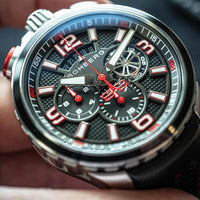 BOLT-68 Heritage 系列 復刻黑紅計時碼錶｜加碼贈送 BOMBERG原廠手環，數量有限，送完為止!