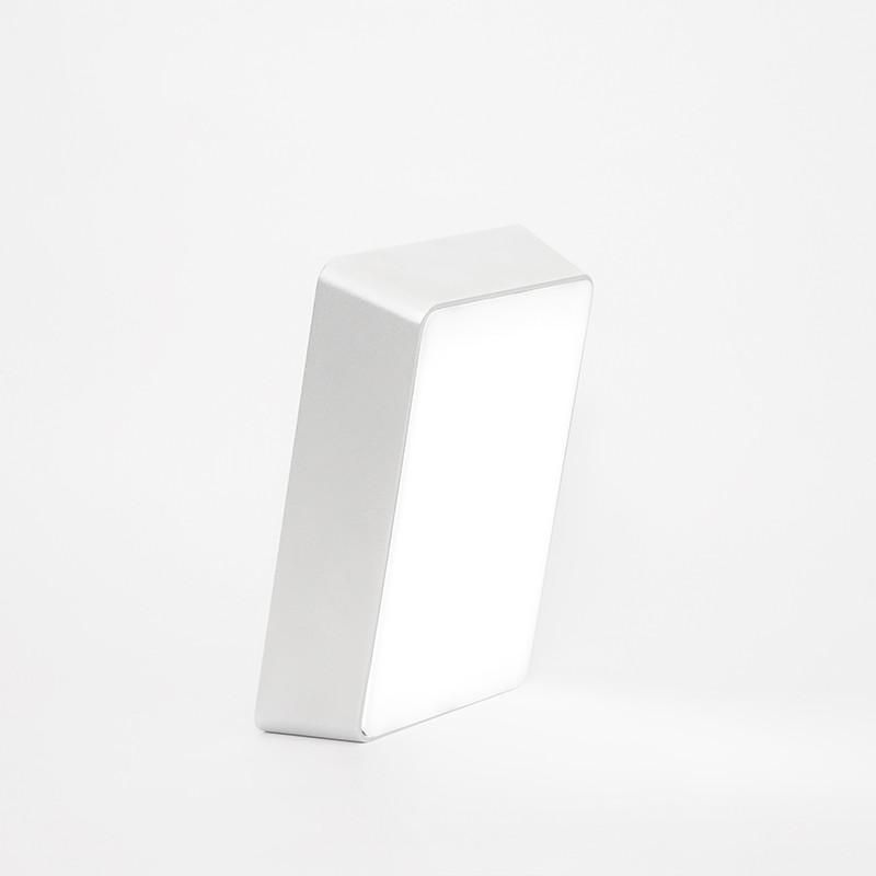 【限量10組】極簡、可攜、自動感應LED設計精品磚塊燈 - 金屬銀