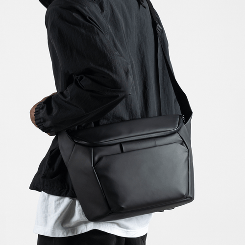 Tao M25 極簡機能斜跨包