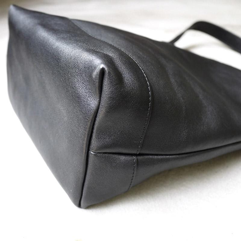 日本手工皮革簡約柔軟單肩背包 - 黑色