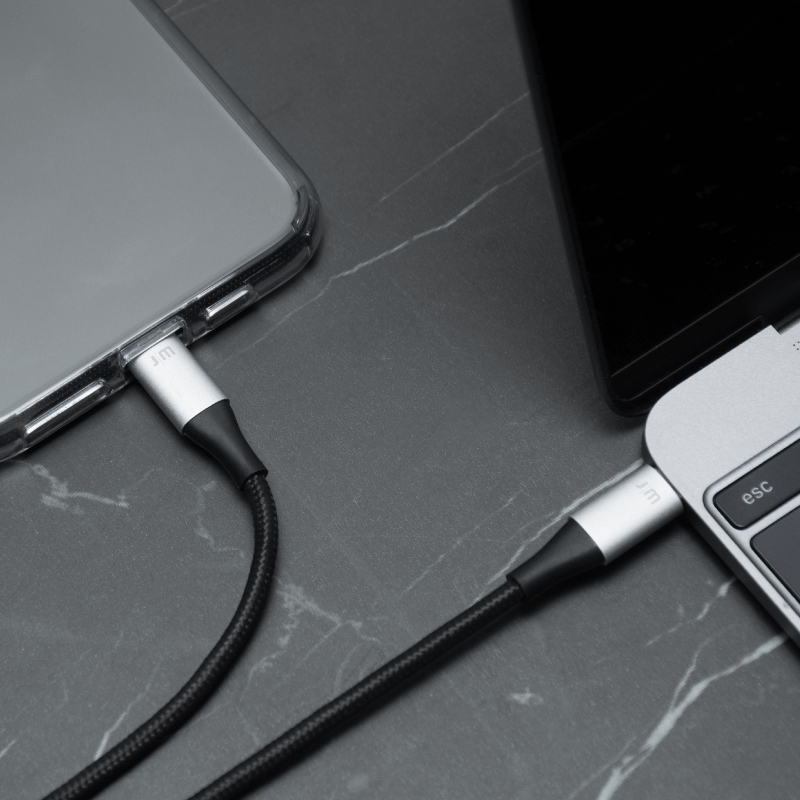 AluCable™ 鋁質 USB-C 對 Lightning 連接線
