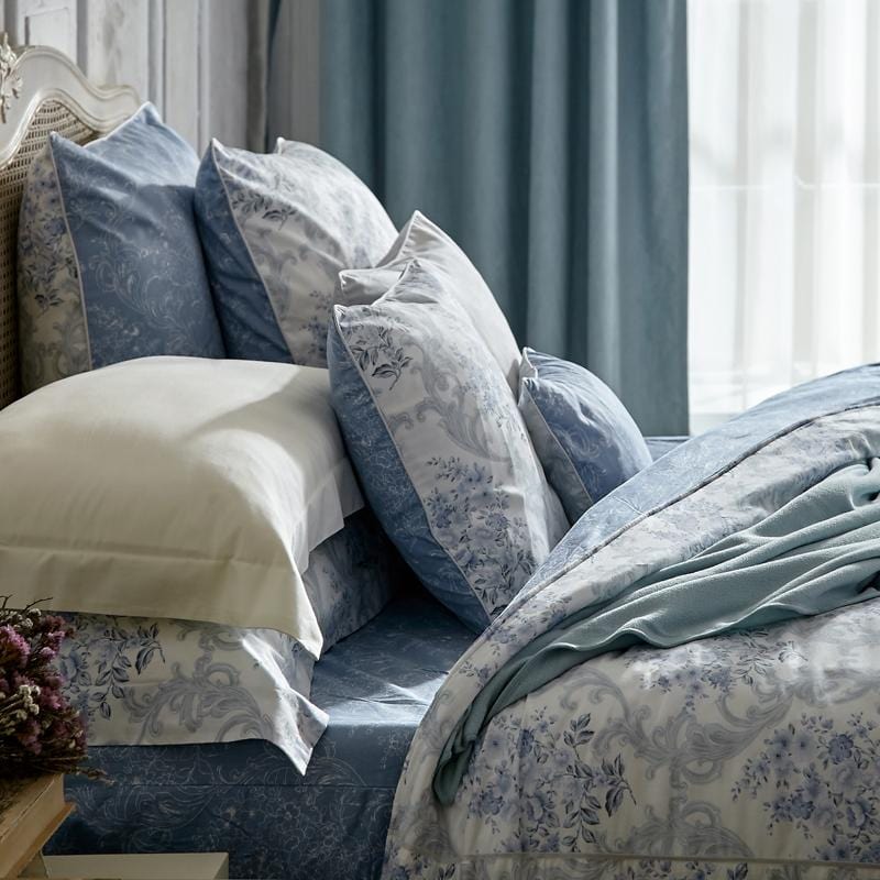 【柏莉比亞】100%精梳棉印花雙人床組+素色舒眠毯