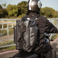 【荒野醫生包 Dr.Wilds】30L防水騎士背包 後座包 防水背包 大容量 旅行背包 運動背包 筆電包